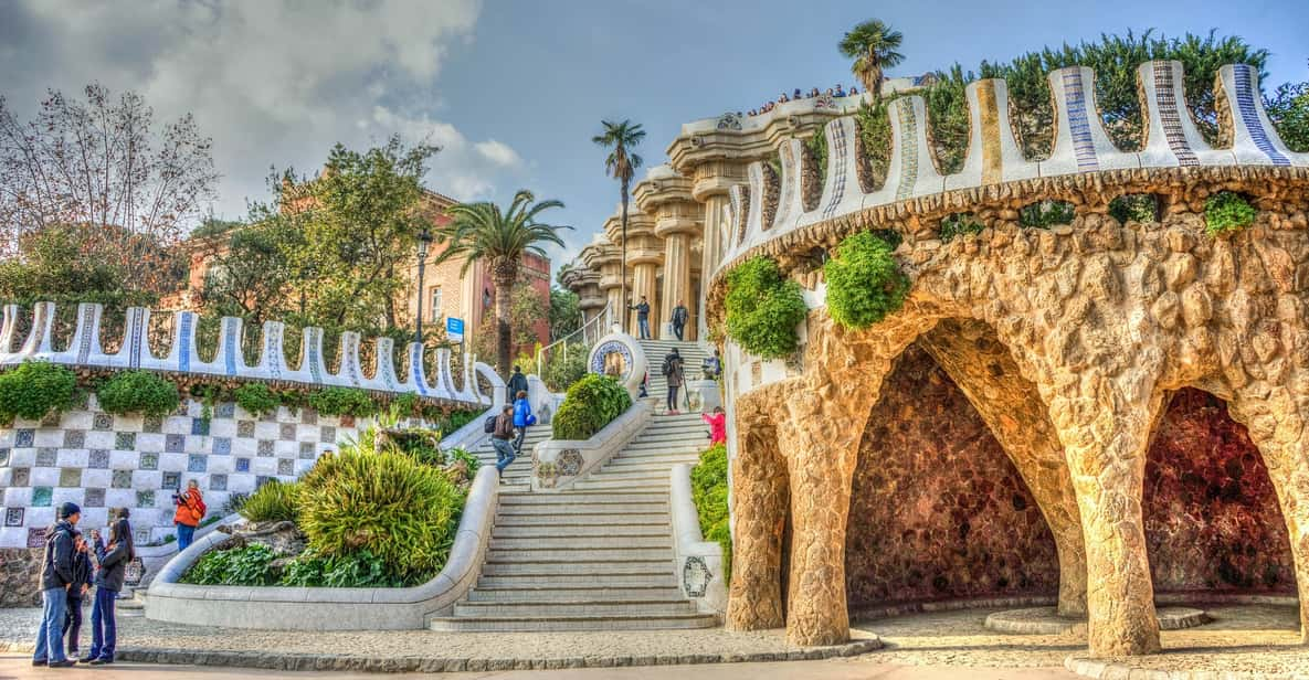 Discover the Iconic Park Güell